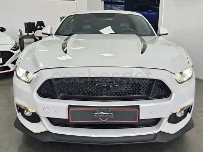 Usado Ford Mustang GT 418 CV (307 kW) 2018 Blanco Coupe