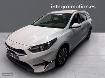 Blanco Usado 2025 Kia Ceed Utilitario | 23.500 € (Caro)