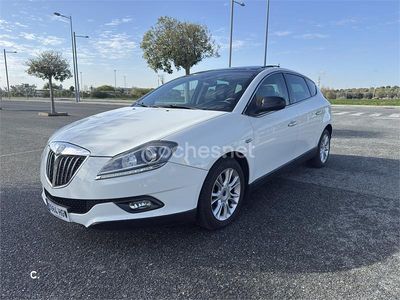 Blanco Usado 2011 Lancia Delta Utilitario | 5800 €