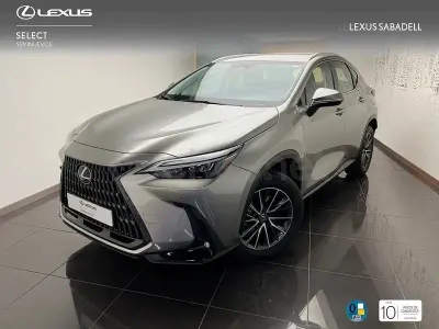 Usado Lexus NX450h+ 292 CV (214 kW) 2025 Gris / plata SUV
