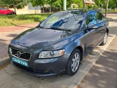 Usado Volvo S40 Momentum 177 CV (130 kW) 2010 Gris Berlina