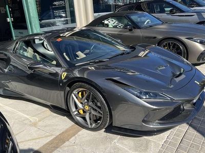 Gris Usado 2022 Ferrari F8 Descapotable | 369.000 €