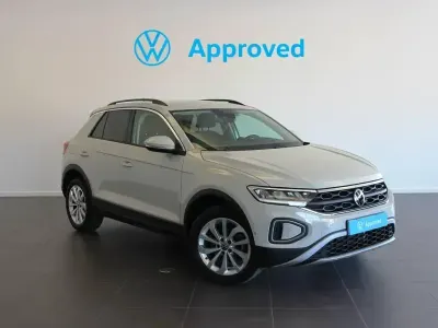 Usado VW T-Roc Life 115 CV (84 kW) 2024 Gris SUV