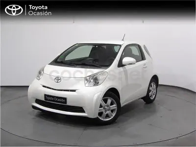 Usado Toyota iQ 68 CV (50 kW) 2014 Negro Utilitario