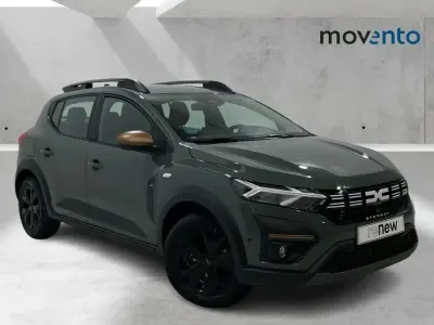 Käytetty Dacia Sandero Extreme 110 HP (80 kW) 2024 Vihreä Sedan