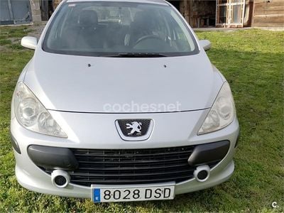 Usado Peugeot 307 110 CV (80 kW) 2005 Blanco Berlina