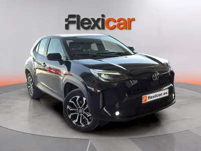 Usado Toyota Yaris Active 116 CV (85 kW) 2023 Negro Utilitario