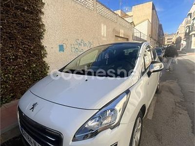 Usado Peugeot 3008 Access 115 CV (84 kW) 2014 Blanco Familiar