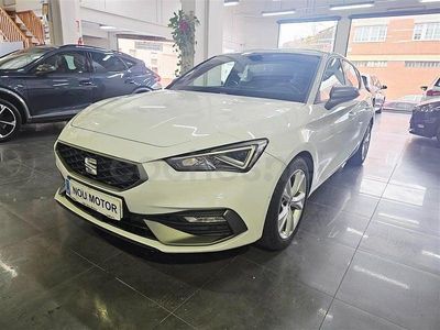 Usado Seat Leon FR 150 CV (110 kW) 2021 Blanco Berlina
