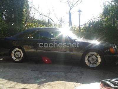 Usado Mercedes E300 220 CV (161 kW) 1992 Negro Descapotable