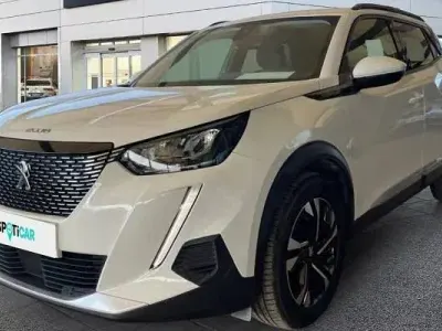 Usado Peugeot 2008 Allure 110 CV (80 kW) 2021 Blanco SUV
