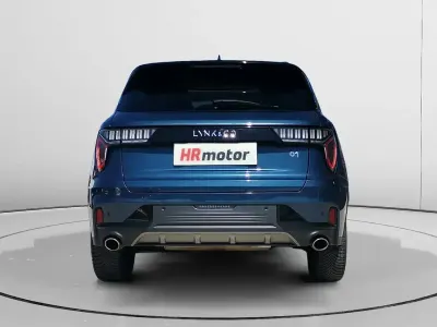 Begagnad Lynk & Co 01 261 HK (191 kW) 2022 Blå SUV
