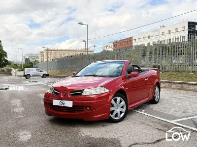 Usado Renault Mégane Cabriolet Extreme 165 CV (121 kW) 2008 Rojo Descapotable