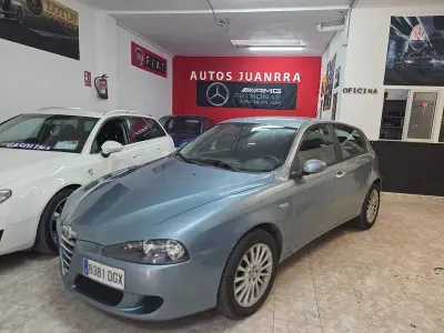 Occasion Alfa Romeo 147 Impression 105 PK (77 kW) 2005 Grijs Hatchback