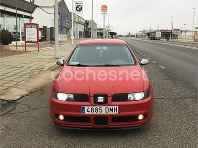 Rojo Usado 2005 Seat Leon Berlina | 4500 € (Precio justo)