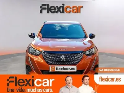 Usado Peugeot 2008 Active 100 CV (73 kW) 2023 Naranja SUV