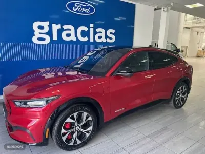 Usado Ford Mustang Mach-E Premium 258 kW (351 CV) 2024 Rojo SUV
