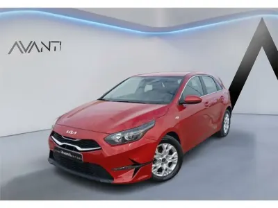 Usado Kia Ceed 136 CV (100 kW) 2025 Rojo Utilitario