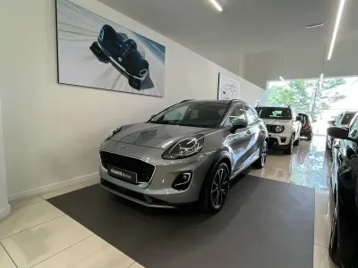 Usado Ford Puma Titanium 125 CV (91 kW) 2022 Gris plata SUV
