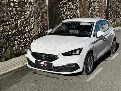 Usado Seat Leon Style 115 CV (84 kW) 2021 Blanco Berlina