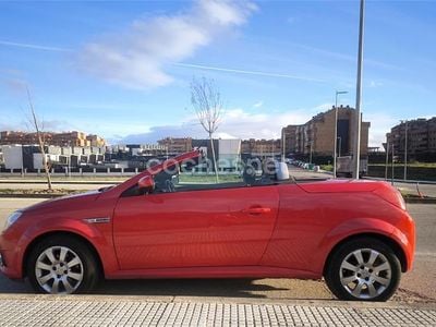Usado Opel Tigra Sport 70 CV (51 kW) 2005 Rojo Descapotable