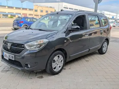 Usado Dacia Lodgy Comfort 102 CV (75 kW) 2019 Gris Monovolumen