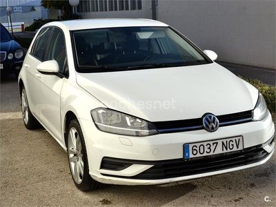 Usado VW Golf VII Advance 125 CV (91 kW) 2019 Blanco Berlina