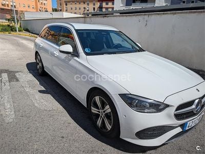 Usado Mercedes C220 200 CV (147 kW) 2023 Blanco Familiar
