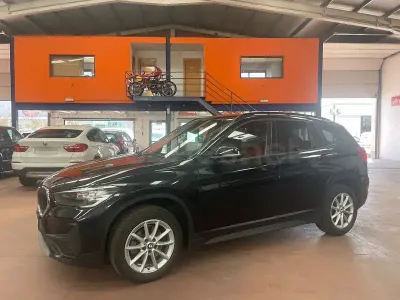Usado BMW X1 Comfort Edition 150 HP (110 kW) 2020 Preto SUV