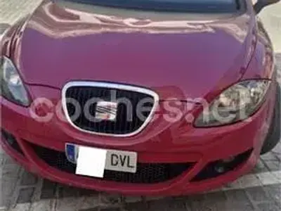 Usado Seat Leon Sport 140 CV (102 kW) 2006 Granate Utilitario