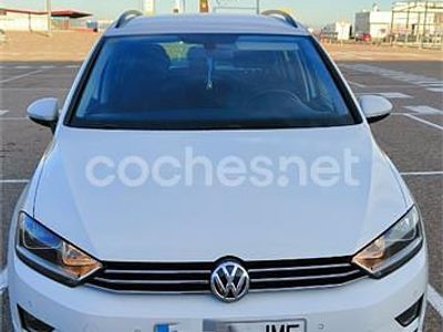 Usado VW Golf Sportsvan Advance 110 CV (80 kW) 2016 Blanco Monovolumen