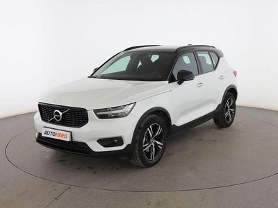 Blanco Usado 2019 Volvo XC40 R-Design SUV | 22.499 € (Precio justo)
