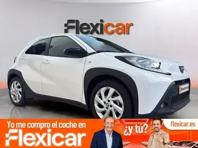 Usado Toyota Aygo 72 CV (52 kW) 2022 Blanco