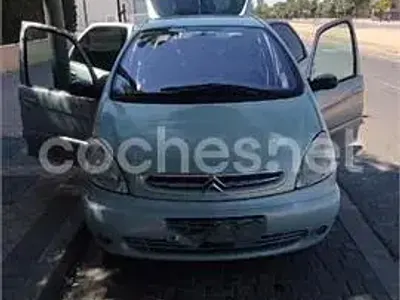 Usado Citroën Xsara Picasso Exclusive 90 CV (66 kW) 2004 Gris / plata Monovolumen