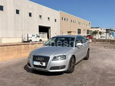 Usado Audi A3 Attraction 160 CV (117 kW) 2009 Gris / plata Utilitario