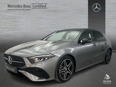 Usado Mercedes A180 AMG line 116 CV (85 kW) 2025 Gris montaña Berlina