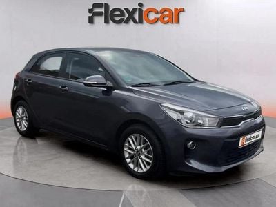Gris Usado 2017 Kia Rio Berlina | 10.090 € (Precio justo)