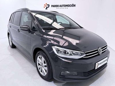 Usado VW Touran 150 CV (110 kW) 2022 Gris Monovolumen