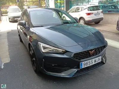 Usado Cupra Leon 150 CV (110 kW) 2023 Gris / plata Berlina