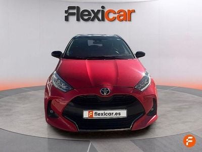 Begagnad Toyota Yaris Hybrid Active 100 HK (73 kW) 2020 Röd