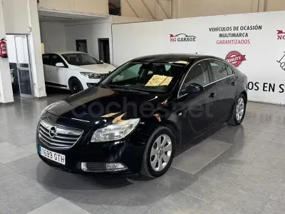 Usado Opel Insignia Sport 130 CV (95 kW) 2010 Negro Berlina