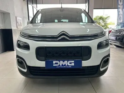 Usado Citroën Berlingo Feel 102 CV (75 kW) 2020 Blanco Monovolumen