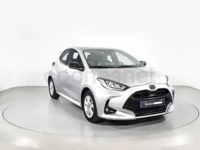 Usado Mazda 2 Comfort 116 CV (85 kW) 2022 Gris / plata Berlina