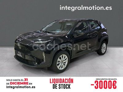 Negro Usado 2022 Toyota Yaris Hybrid Business Edition SUV | 24.500 € (Caro)