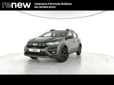 Usado Dacia Sandero Extreme 100 CV (73 kW) 2025 Verde Berlina