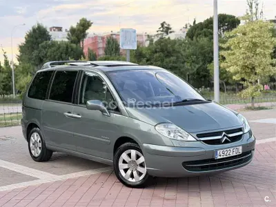Usado Citroën C8 Exclusive 138 CV (101 kW) 2007 Verde Monovolumen