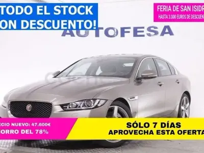 Usado Jaguar XE Pure 180 HP (132 kW) 2016 Amarelo Sedan