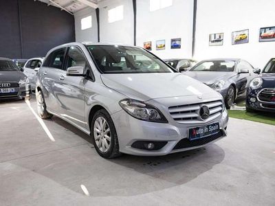 Gris Usado 2012 Mercedes B180 Monovolumen | 12.300 € (Precio justo)