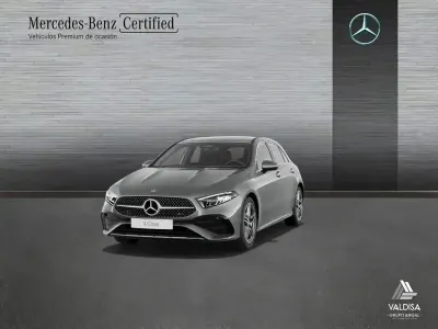 Usado Mercedes A180 136 CV (100 kW) 2025 Gris montaña Berlina