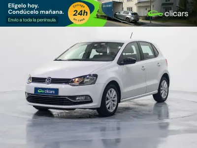 Käytetty VW Polo Advance 75 HP (55 kW) 2015 Valkoinen Sedan